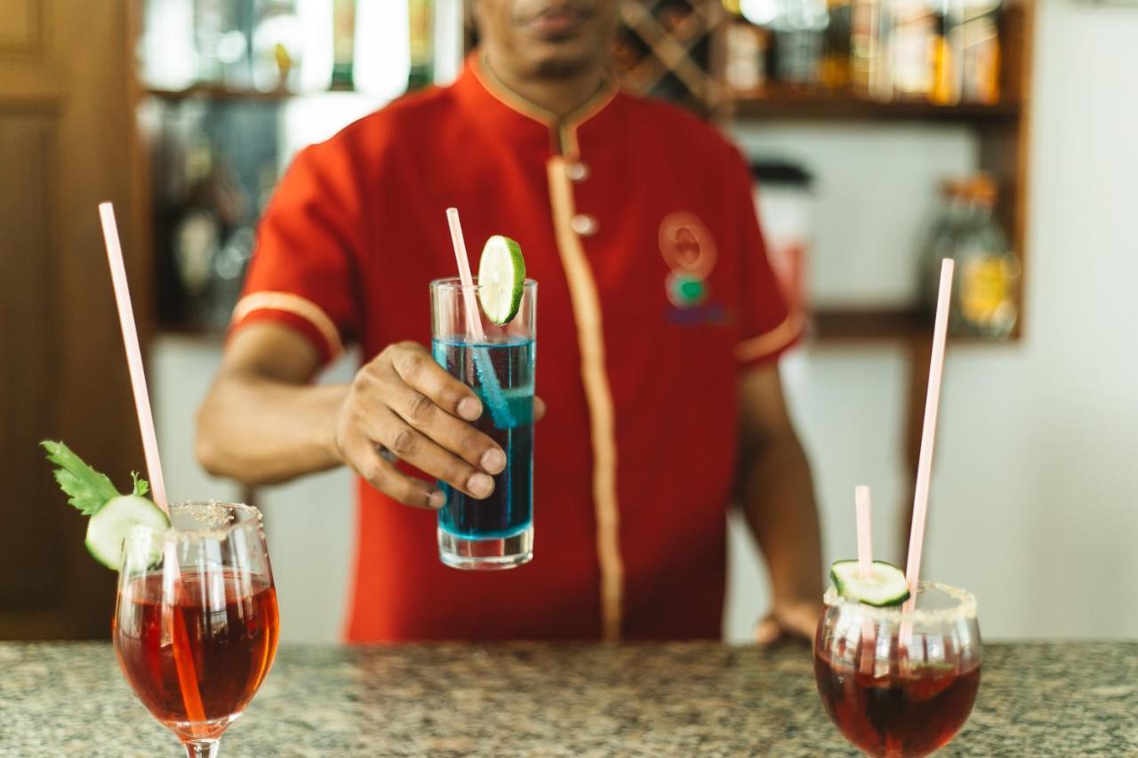 Kebbys Hotel Dar es Salaam Luaran gambar
