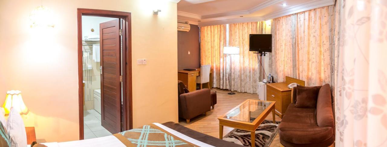 Kebbys Hotel Dar es Salaam Luaran gambar